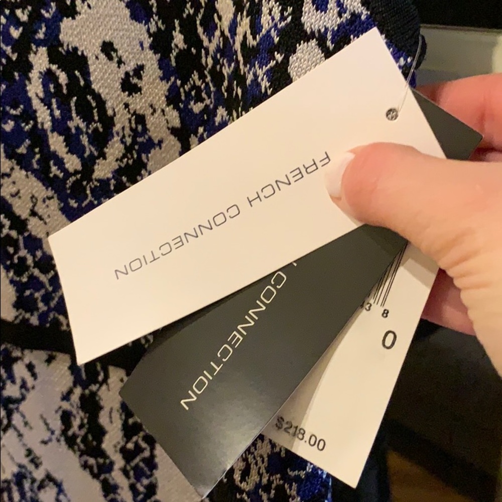 NWT French Connection Spotlight Boa Layer Dress - Picture 5 of 8